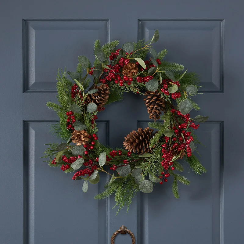 Clearance Items Feron 22-inch Berry/Eucalyptus/Pine Cone Wreath