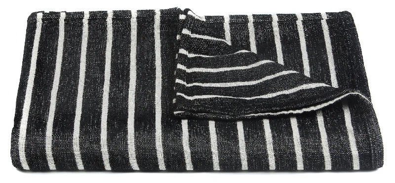 Year-End Clearance Aria Collection Throw in Black & White
