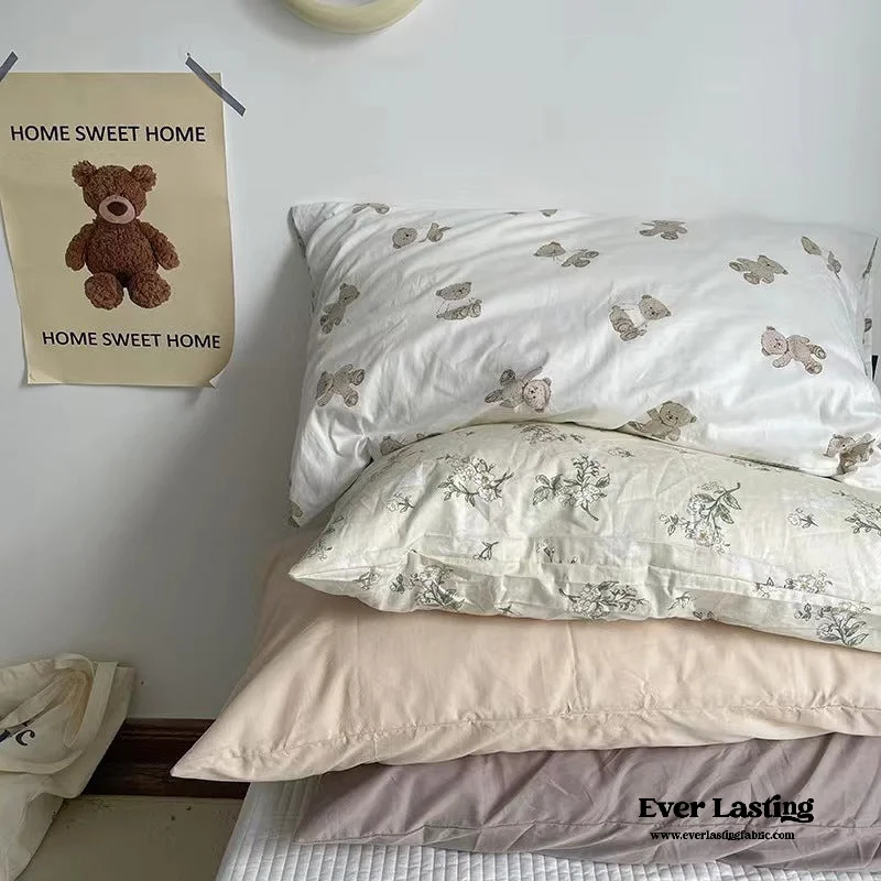Exclusive Preview Assorted Washed Cotton Pillowcases / Teddy White