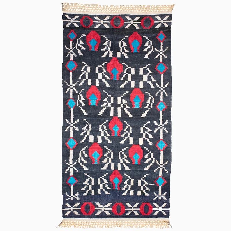 New Markdowns Dark Vines Rug