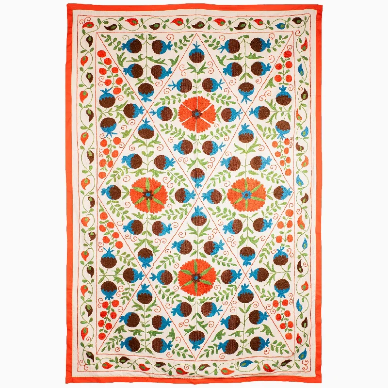 Daily Specials Diamond With 4 Suzani Blanket