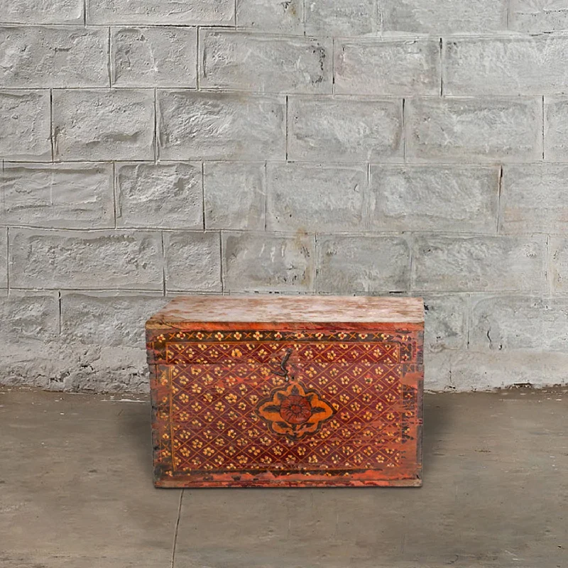 Refresh Your Wardrobe For Less This Weekend Hand Painted Vintage Wooden Box