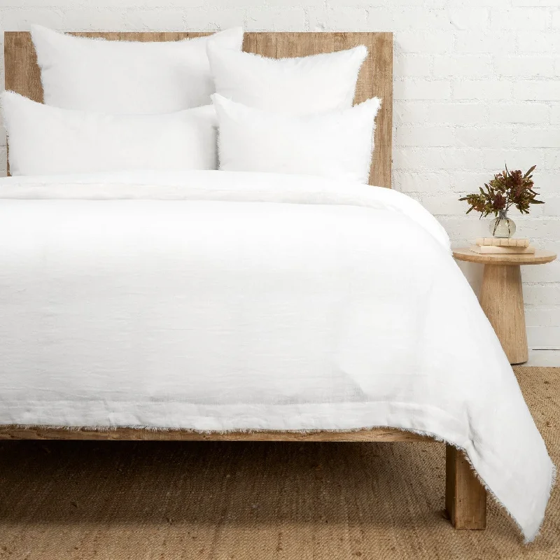 Special Discount Hunter White Bedding