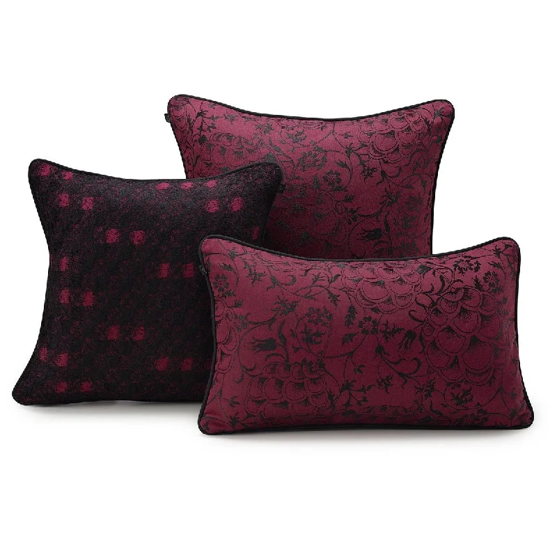 Weekend Savings Delight Estampe Plum Pillow Covers by Le Jacquard Français