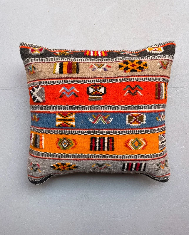 This Weekend's Hottest Deals Are Live Le Vieux Striped Hanbel Pillow