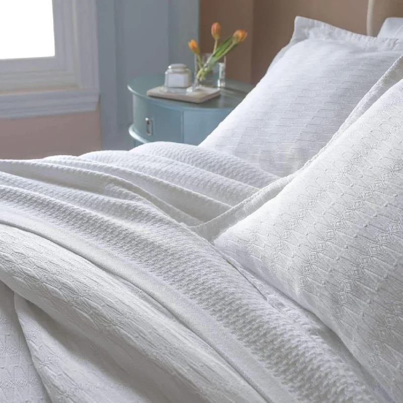 Can't Miss Newport Cotton Blanket by Peacock Alley