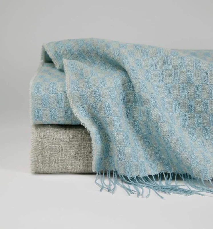 Super Deal Palmilla Throw by Sferra