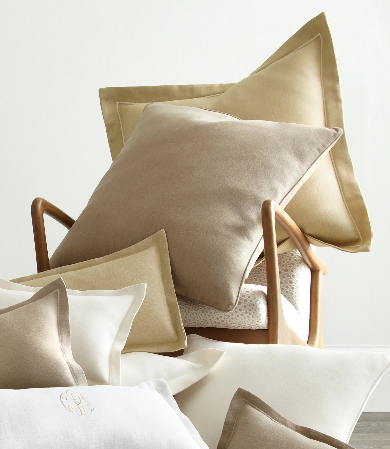 Price Break Rio Linen 22" Sq. Decorative Pillow by PA