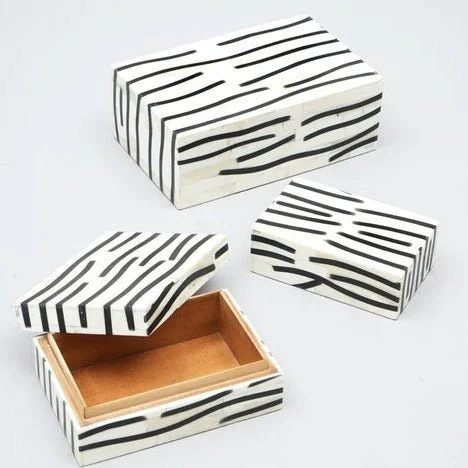 Weekend Savings Spectacular Set of 3- Line Pattern Box