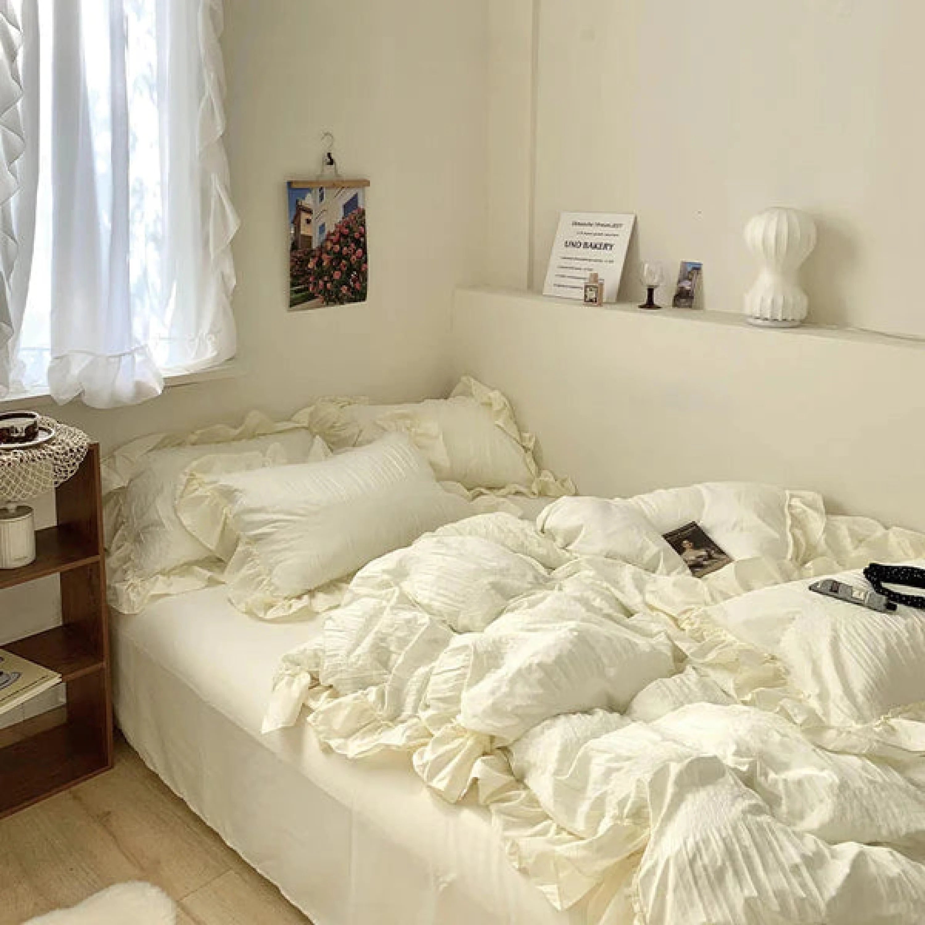 Reduced Prices Textured Ruffle Duvet Cover / White