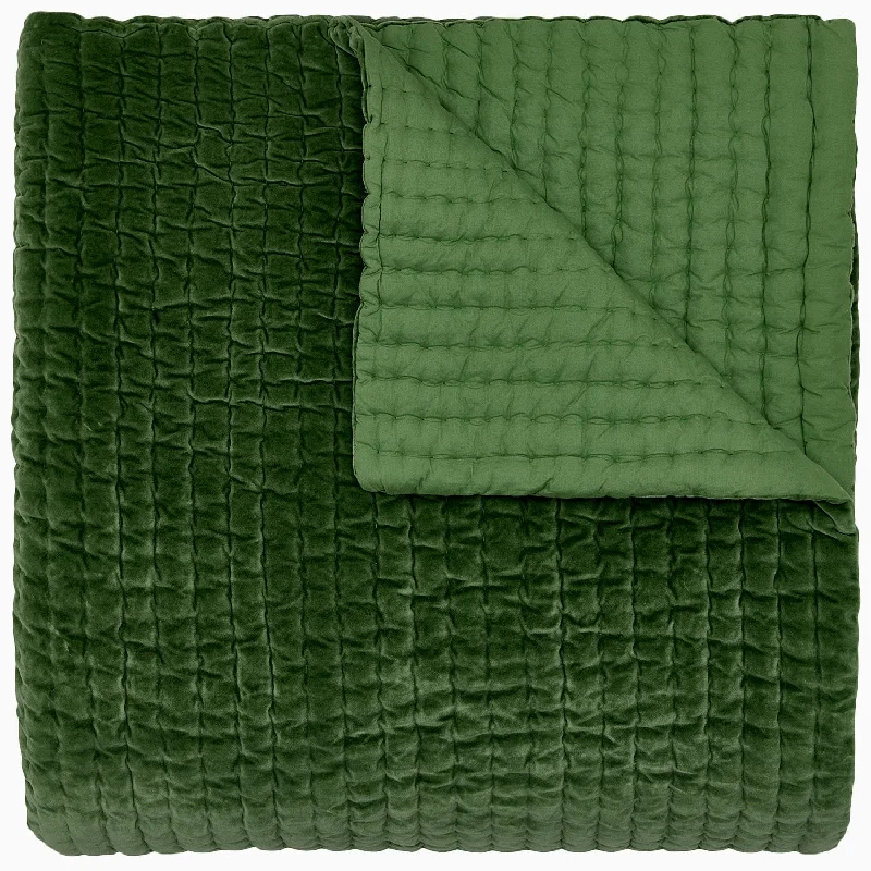 Unmissable Offer Velvet Moss Quilt